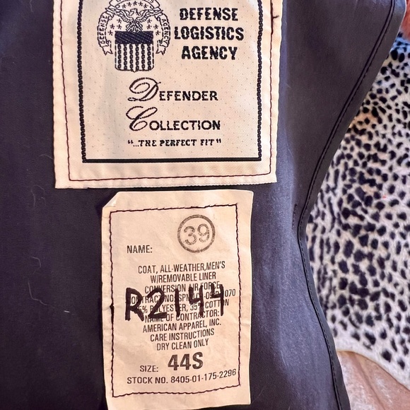 Defense Logistics Agency "Defender Collection" Navy Trench Coat - Picture 3 of 7